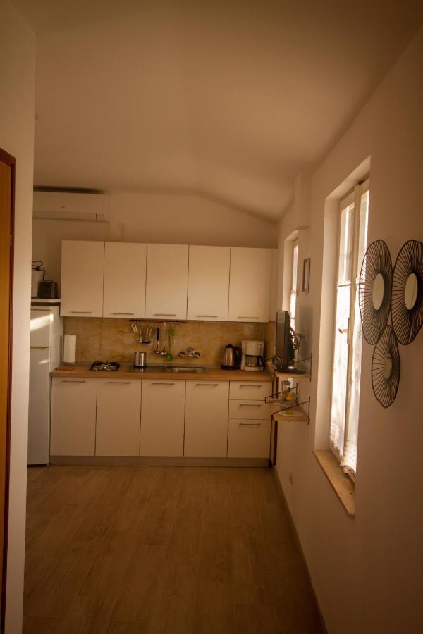 Apartments Cvelic Milovcic Малинска Екстериор снимка