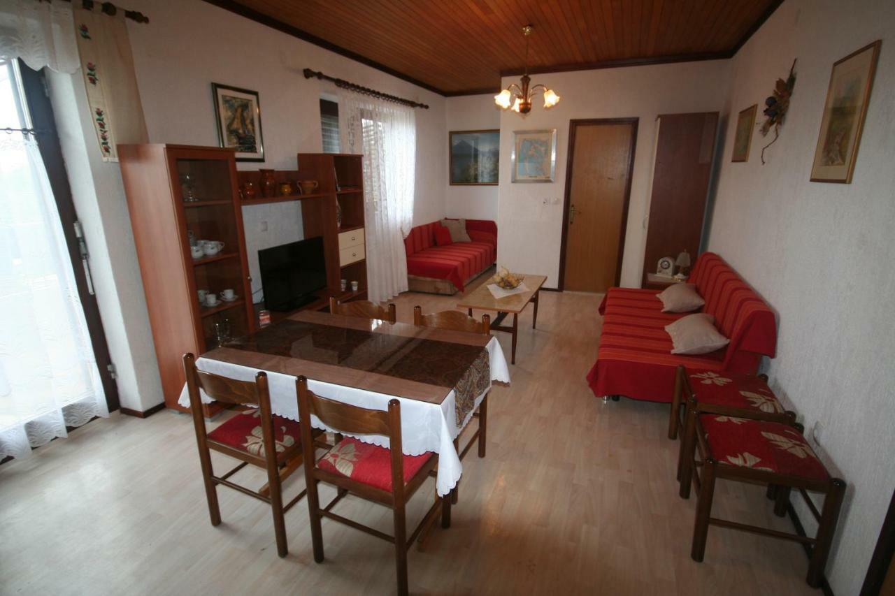 Apartments Cvelic Milovcic Малинска Екстериор снимка