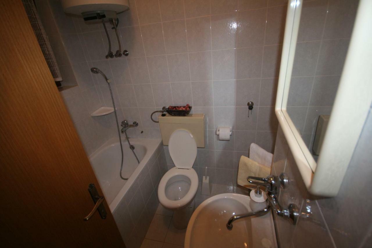 Apartments Cvelic Milovcic Малинска Екстериор снимка