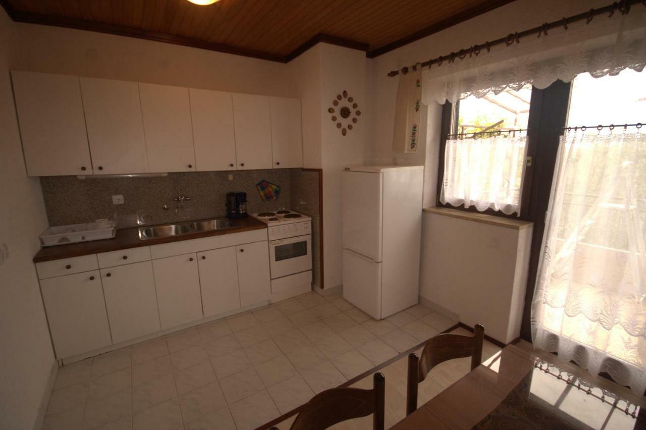 Apartments Cvelic Milovcic Малинска Екстериор снимка
