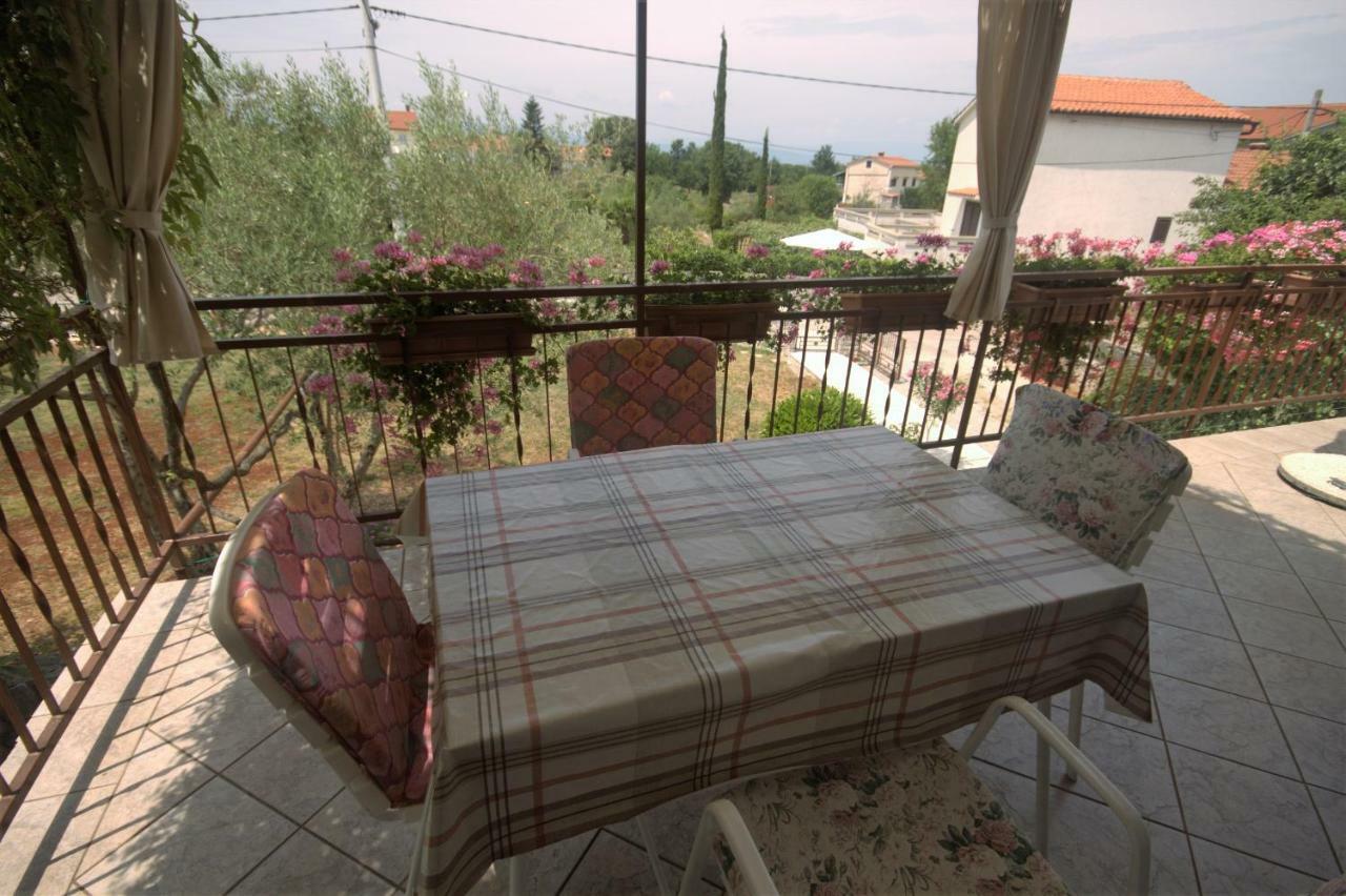 Apartments Cvelic Milovcic Малинска Екстериор снимка