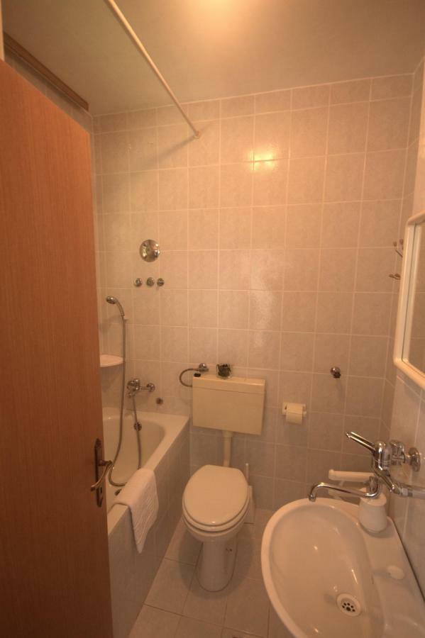 Apartments Cvelic Milovcic Малинска Екстериор снимка