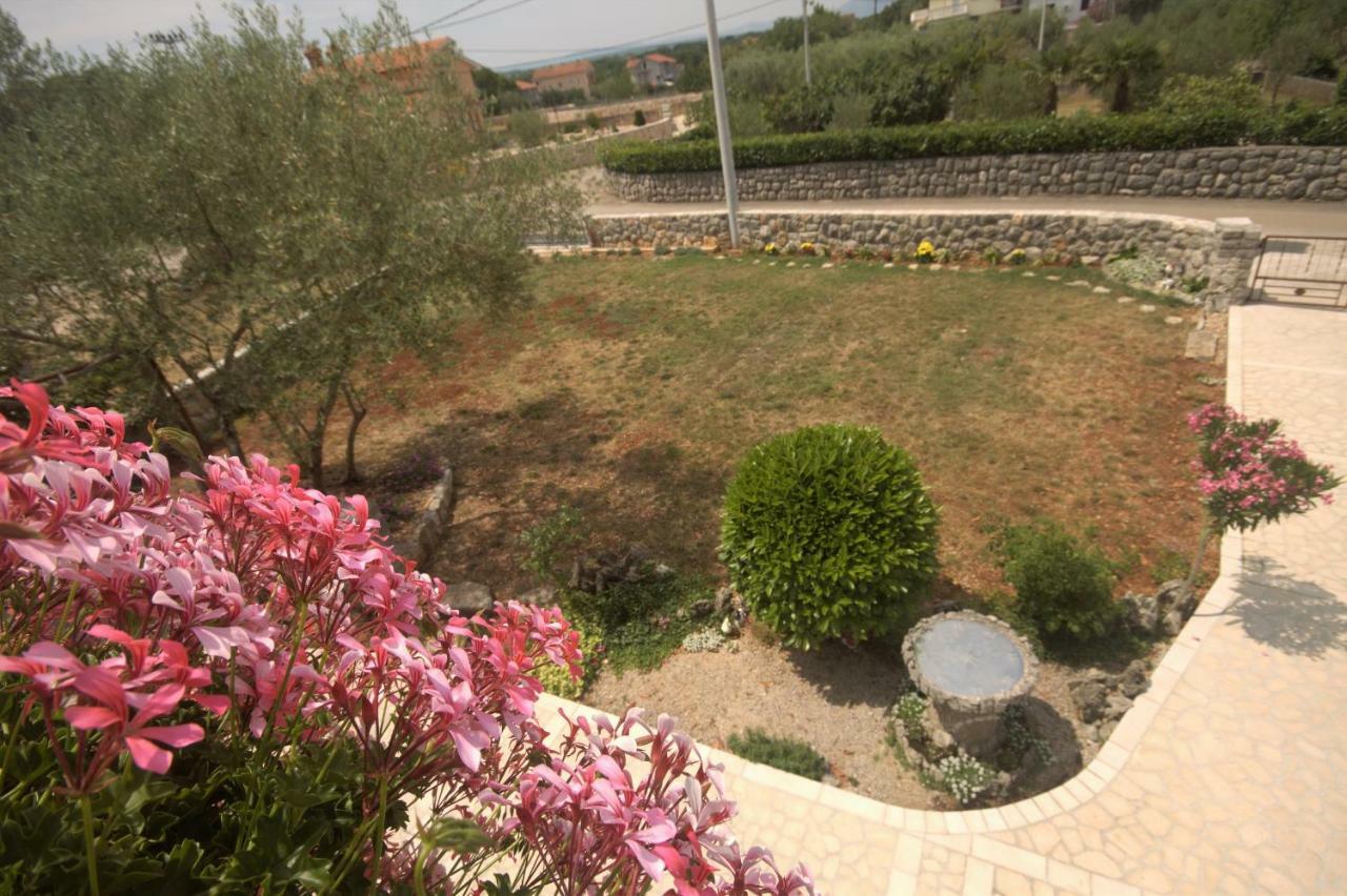 Apartments Cvelic Milovcic Малинска Екстериор снимка