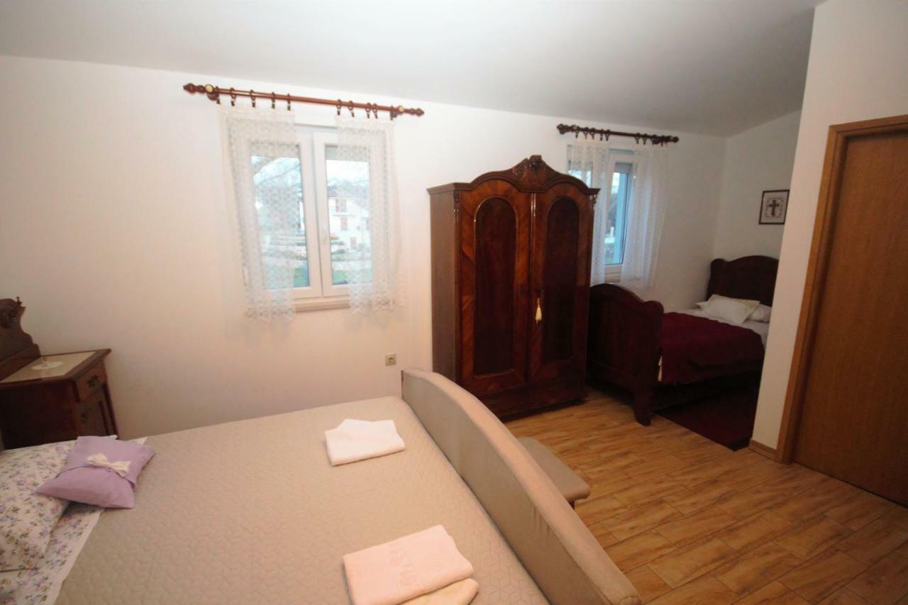 Apartments Cvelic Milovcic Малинска Екстериор снимка