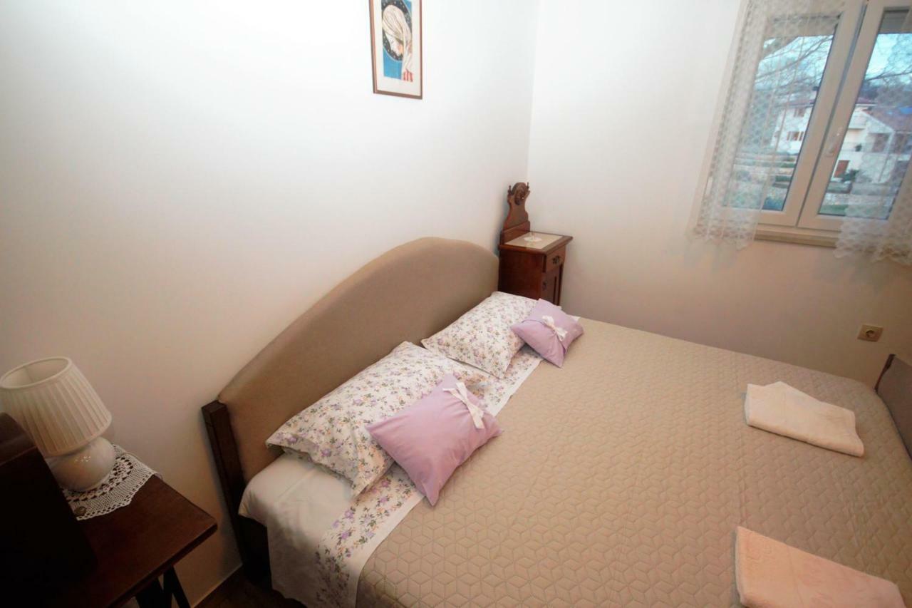 Apartments Cvelic Milovcic Малинска Екстериор снимка